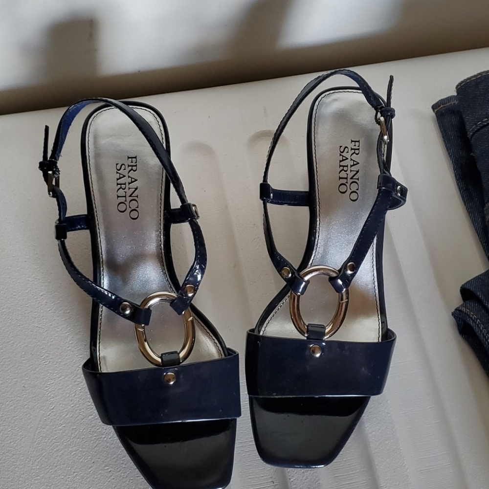 Ladies sandals